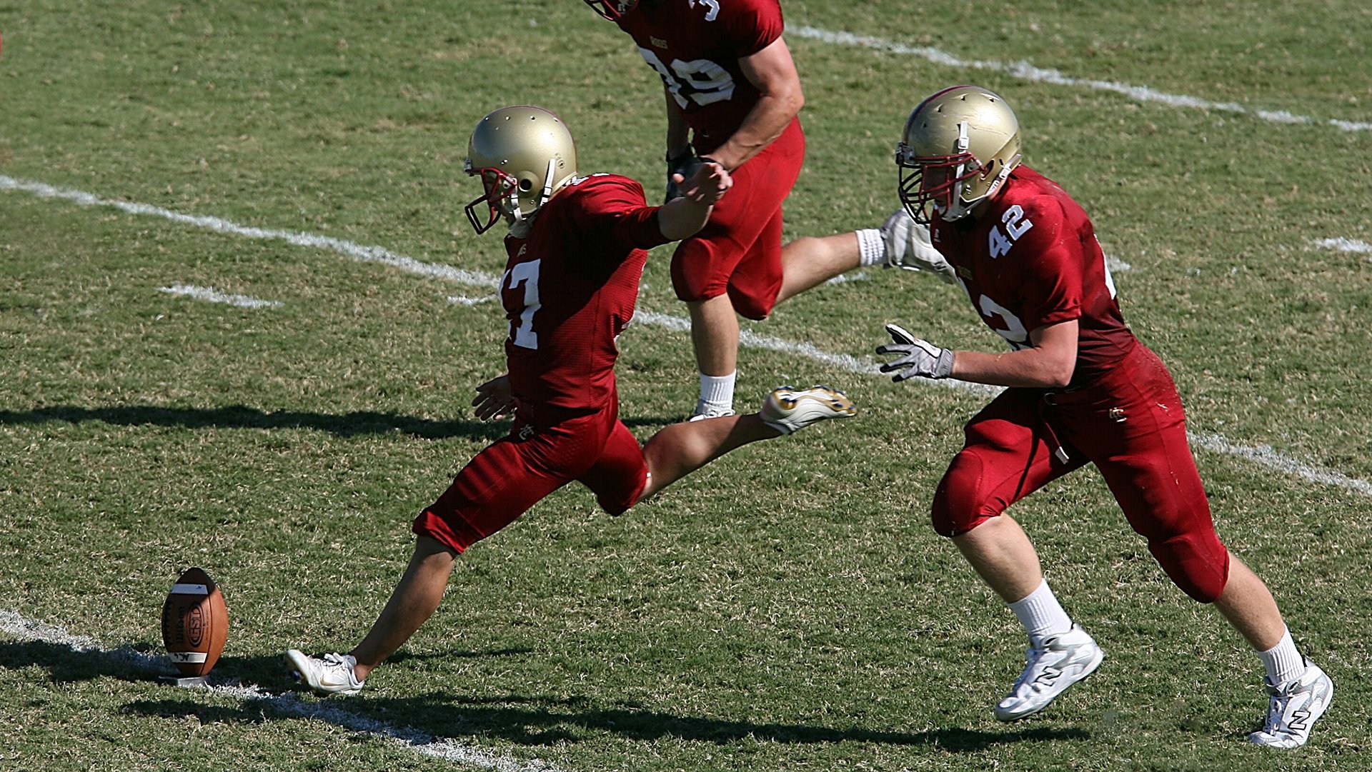 大型跆拳道全国家庭联赛，家庭运动新体验，跆拳道全家福照片
